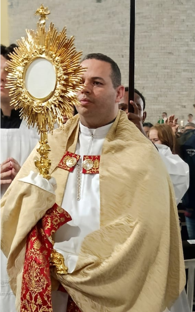 Padre Jorge Campos