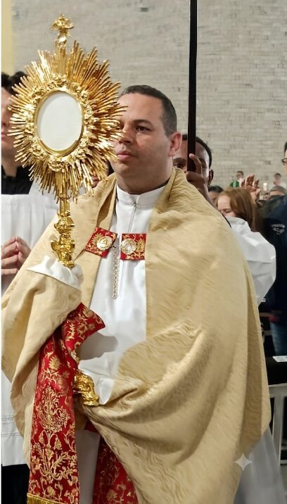 Padre Jorge Campos